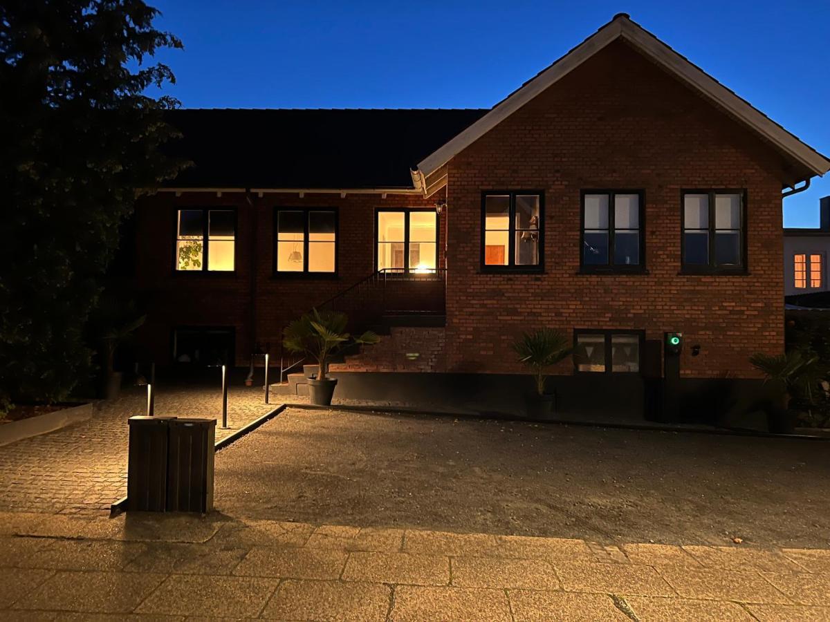 Unik Bnb Midt I Byen Herning Esterno foto